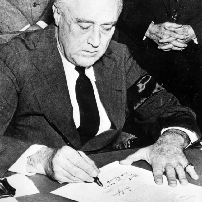 Franklin Roosevelt signs Executive Order 9066, February 19, 1942