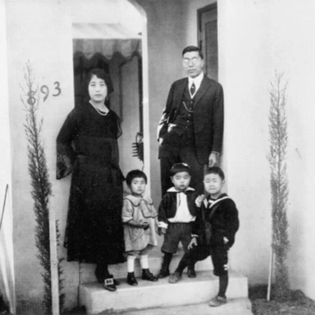 Nakahara family with young Yuri in San Pedro, c1924