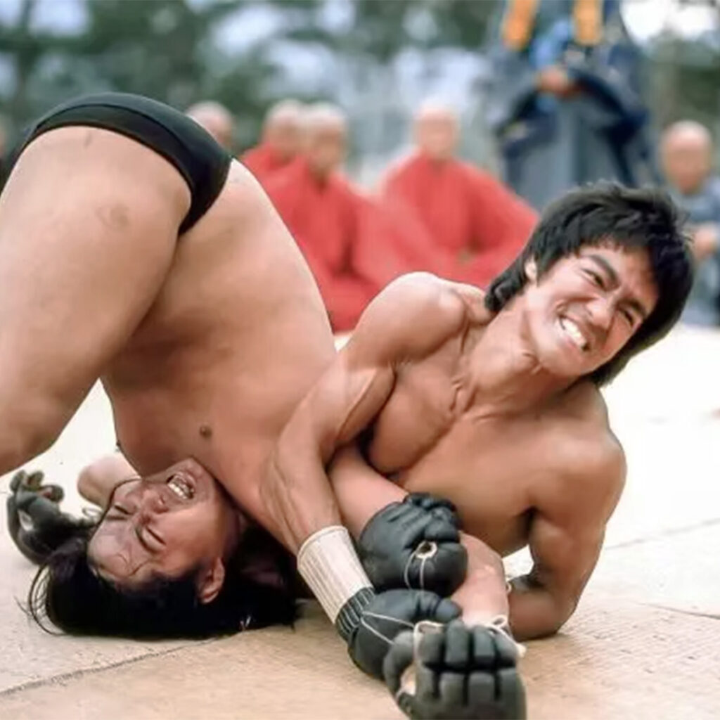 Sammo Hung and Bruce Lee in the opening scene of Enter the Dragon