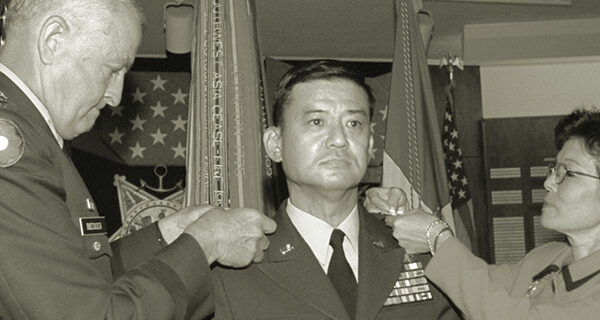 Eric Shinseki getting pinned with the rank of general by Army chief of staff Dennis Reimer and his wife Patty in July 1997, photo by Jerome Howard