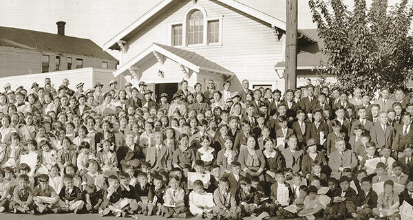 Students and faculty outside the Japanese Language School, May 23, 1937, University of Washington Libraries Special Collections UW 35885