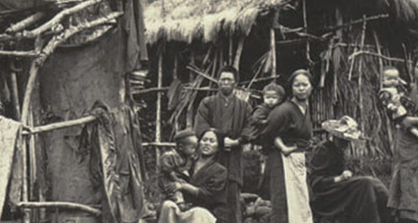 Japanese Sugar Plantation Workers, Wainaku, Hawaii c1890, photo by Charles Furneaux. Courtesy of Bishop Museum Archives